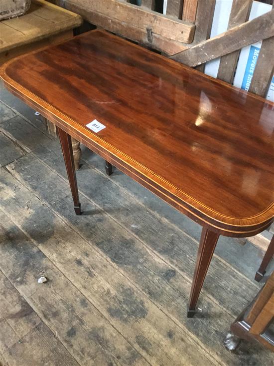 Inlaid mahogany folding card table(-)